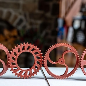 Engranajes Steampunk de cobre impresos en 3D – Juego de 6 engranajes industriales decorativos (Estilo 1)