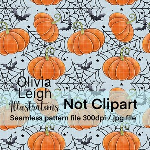 Könnte beinhalten: Ein nahtloses Muster mit orangefarbenen Kürbissen mit grünen Stielen, schwarzen Fledermäusen und schwarzen Spinnweben auf hellblauem Hintergrund. Der Text "Olivia Leigh Illustrations Not Clipart Seamless pattern file 300dpi / jpg file" befindet sich am unteren Rand des Bildes.