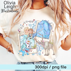 Puede incluir: Camiseta de color crema con un gráfico colorido de personajes de la película animada Frozen. El diseño incluye a Elsa, Anna, Olaf, Sven y un caballo azul, con las palabras "LET IT GO" en forma circular.