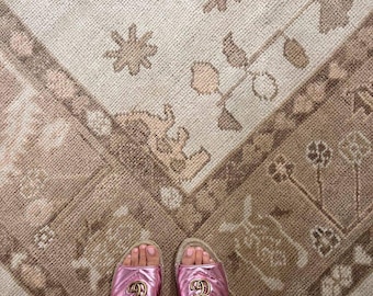 Hand-Knotted Wool Oushak Rug, Earth Tone Floral Traditional Carpet