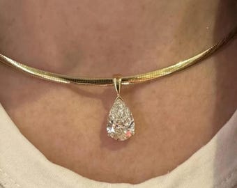 2.50 Ct Pear Cut Moissanite Pendant Pear Moissanite Charm Pear Cut Diamond Pendants For Women 14k Solid Yellow Gold Anniversary Gift VVS1