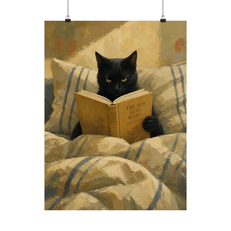 Póster de gato negro leyendo, arte acogedor para el dormitorio, decoración literaria de gatos imagen 2