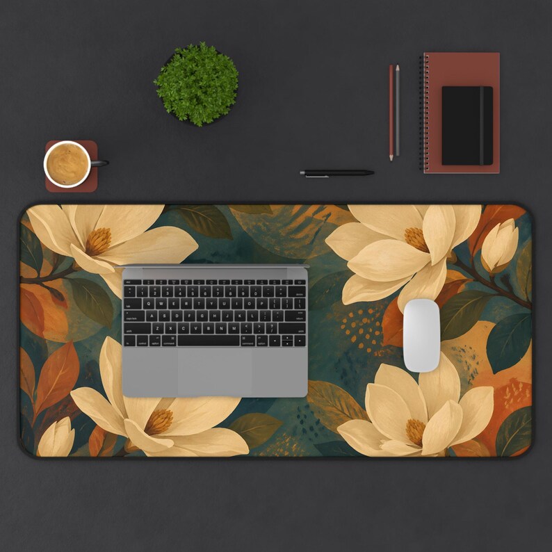 Alfombrilla de escritorio Magnolia, decoración floral botánica para oficina, accesorios para espacio de trabajo de estilo Dark Academia. imagen 4