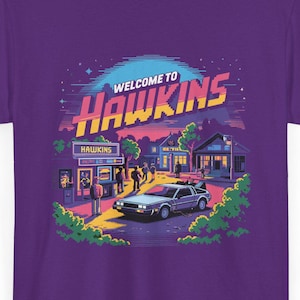 Puede incluir: Un letrero de madera rústica con el texto "Welcome to our home" en letras blancas. El letrero presenta un acabado envejecido y un diseño simple y acogedor, ideal para la decoración de la entrada.