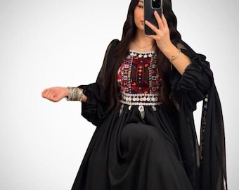 Vestido afgano bordado Kuchi hecho a mano / Traje étnico negro
