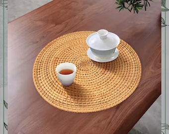 Handwoven Rattan Placemats – Round Wicker Table Mats, Heat Resistant & Non-Slip – Natural Woven Mats for Dining, Kitchen, and Home Décor