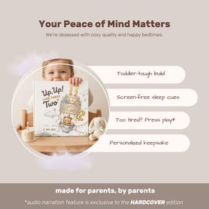 Puede incluir: Un libro cuadrado de tapa dura titulado Up, Up! Liam Turns Two con una ilustraci&oacute;n de un osito de peluche en un pastel de globo aerost&aacute;tico. El texto incluye Your Peace of Mind Matters, Toddler-tough build, Screen-free sleep cues, Too tired? Press play, Personalized keepsake y made for parents, by parents.