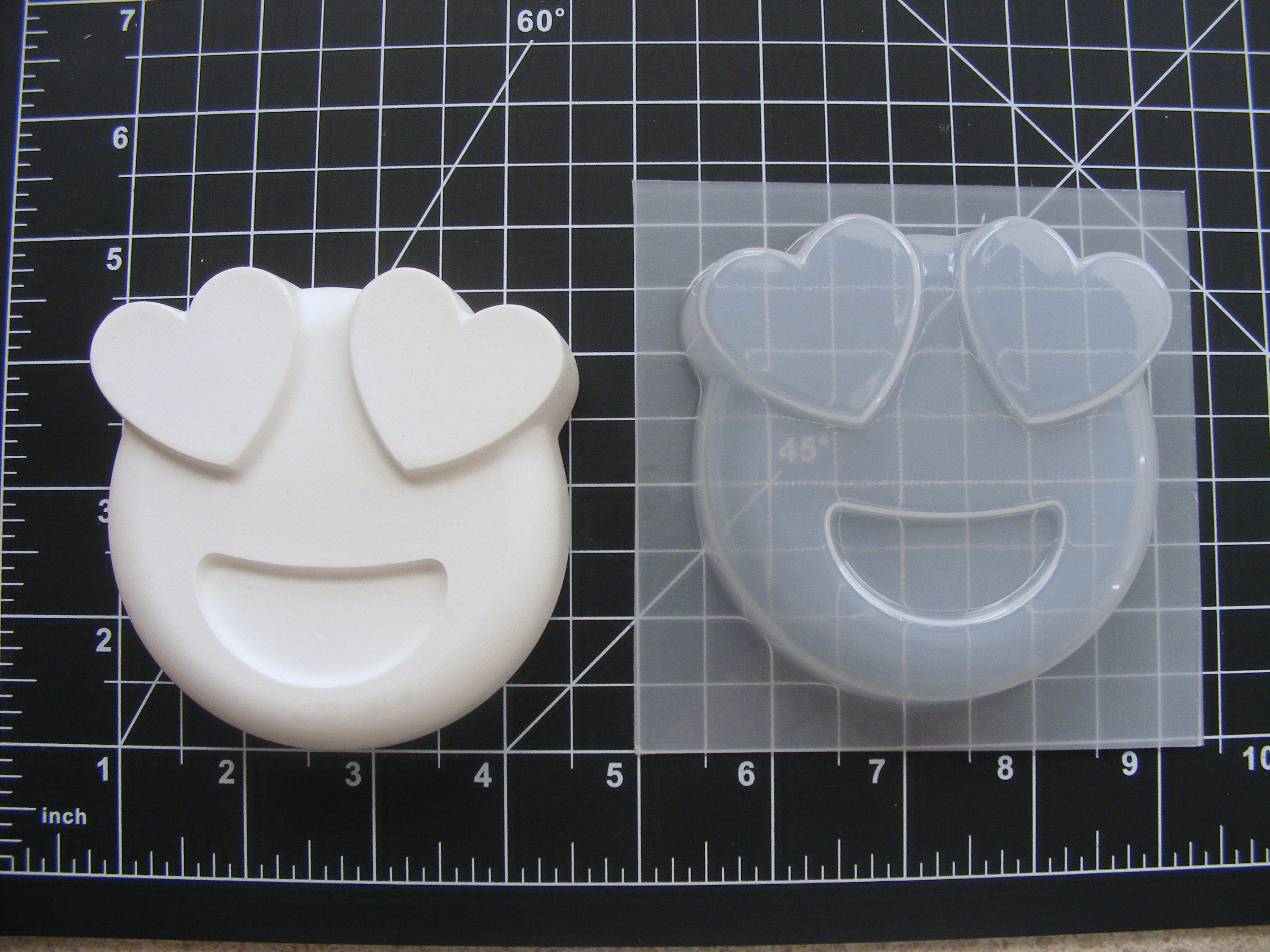 Emoji Mold Heart Eyes Plastic Mold for Bath Bombs Soap Etsy UK