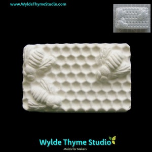 Honeycomb & Bee's Mold - Plastic Mold for Bath Bombs | Soap Mold | Resin Mold | Craft Mold | Plaster Mold | Bath Bomb Mold | Bath Bomb Mold