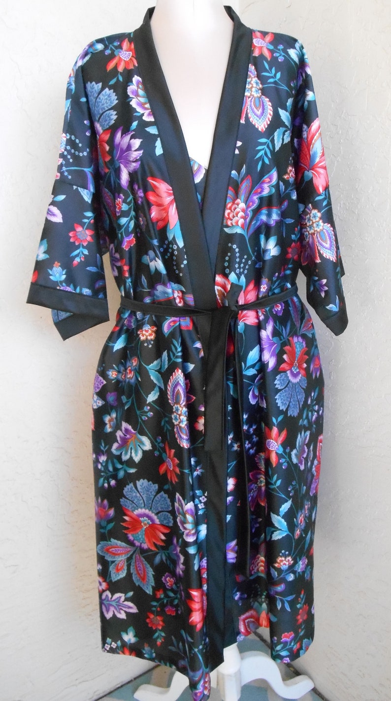 Nightgown and Robe Set Lanique Vintage Negligee Dressing Gown Size 46 Black Paisley