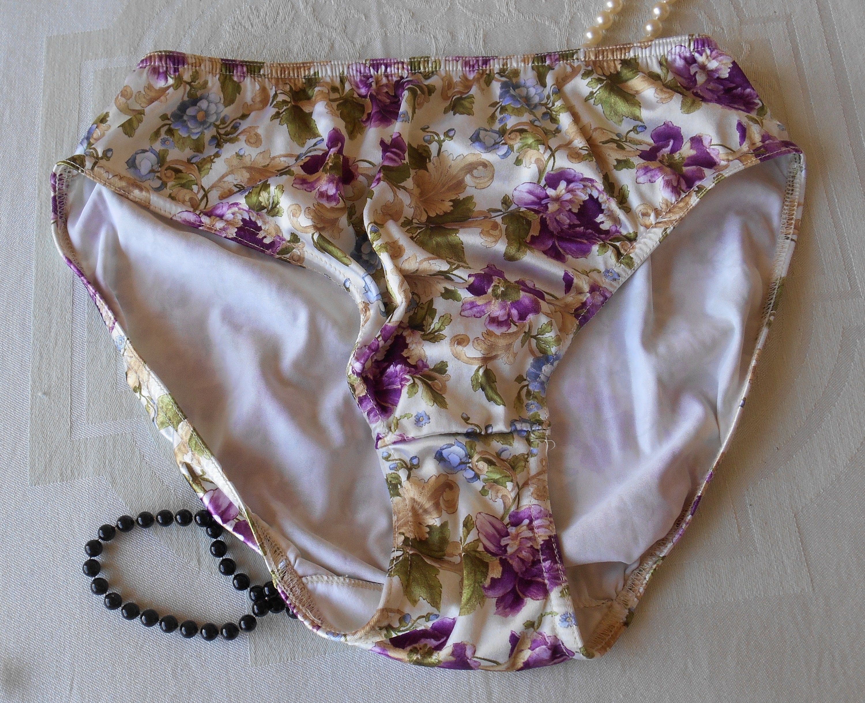 Hip Hugger Panty Gloria Vanderbilt Floral Size 10 Panties Knickers
