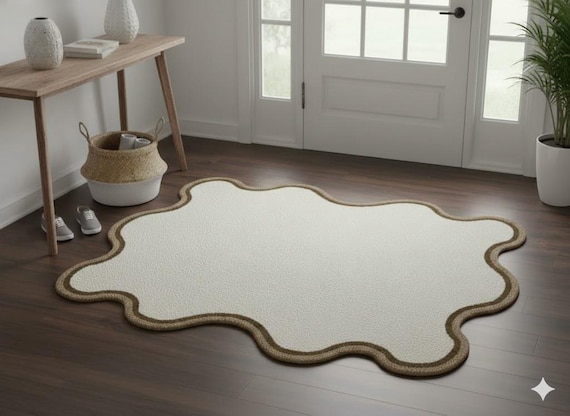 Scalloped Cream Rug with Natural Border