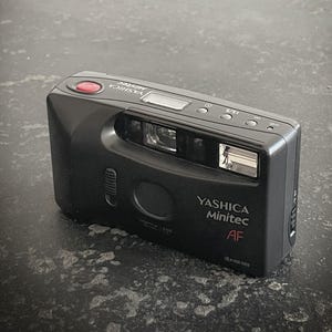 Yashica Minitec AF 32mm ⁕ Vintage Point and Shoot Kamera