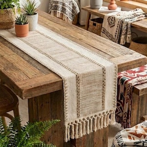 Runner da tavolo in stile nordico boho a righe intrecciato a mano con nappe – Decorazione rustica per sala da pranzo