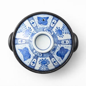 Japanese Arita Porcelain Donabe – “Kacho Fuyo” Floral IH-Compatible 8-inch Pot | Handmade in Japan