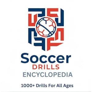 Könnte beinhalten: Auf weißem Hintergrund befindet sich ein Logo mit einem Fußball-Design in Rot, Weiß und Blau. Der Text "Soccer DRILLS ENCYCLOPEDIA" steht darunter, mit "1000+ Drills For All Ages" am unteren Rand.