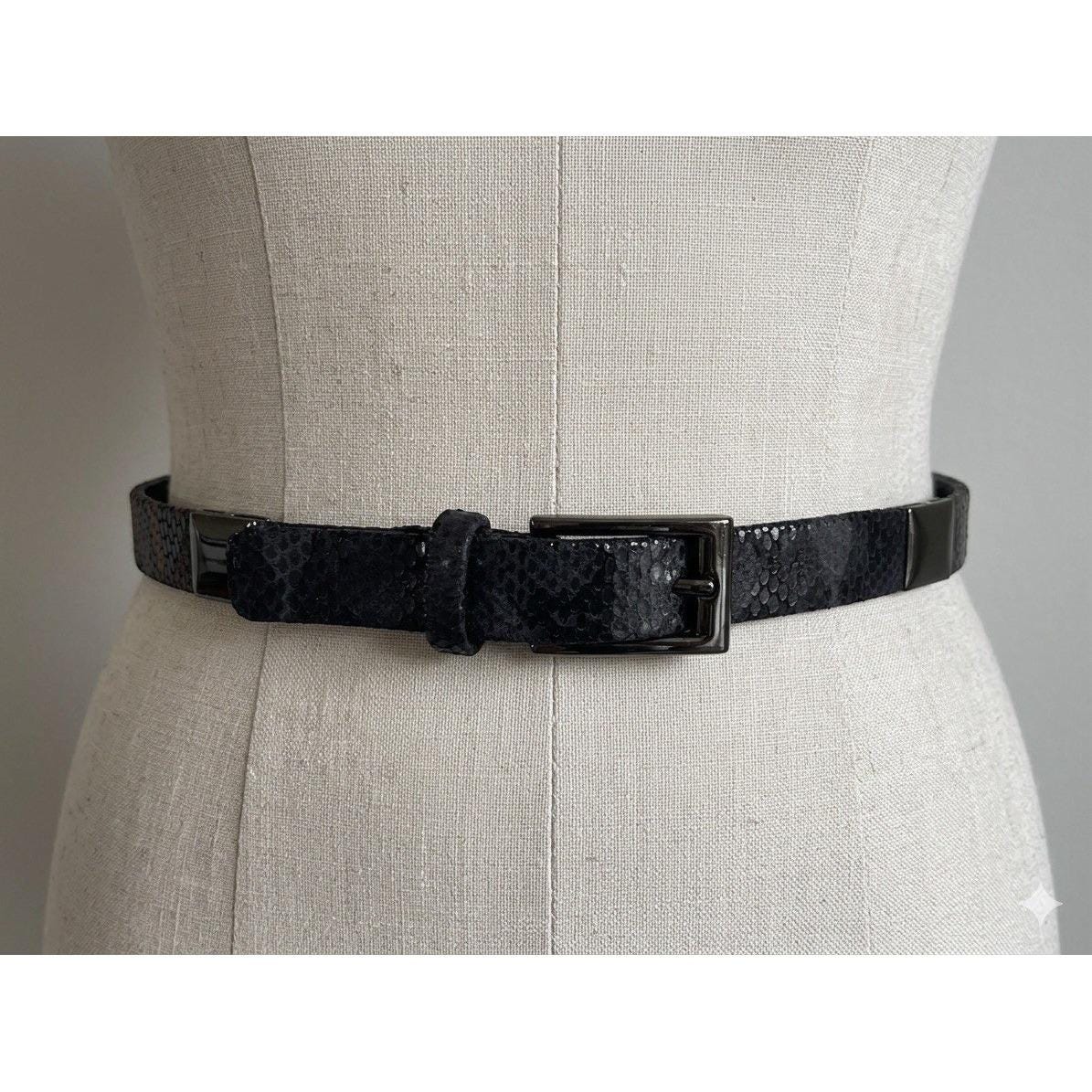 Suzi Roher Silver Metal Belt With Black Leather Accent SUZI ROHER Belt Black Leather Stretch Elastic Waist Silver  main image 4