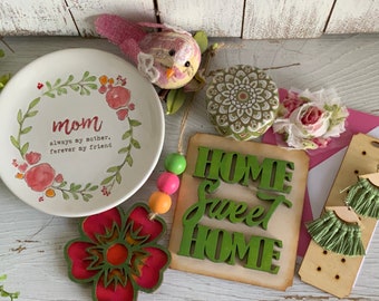 Gift for mom - Gift box care package Friend daughter mother decor unique curated