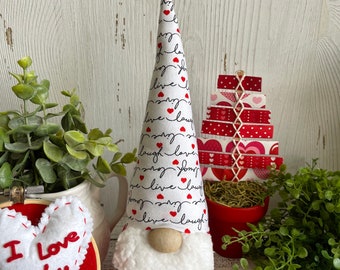 Valentine Live Laugh Love MINI Gnome - Black white red heart