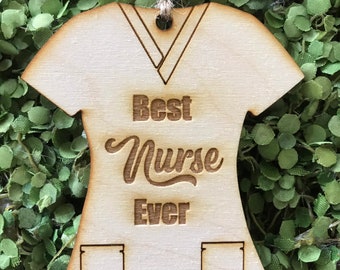 Best Nurse Ever Scrubs Ornament Tag - Medical Doctor Nurse Dentist Veterinarian Pharmacist Med student Physical Therapist Medical assistant