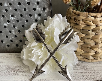 Crossed arrows embellishment- lightweight metal supply prop gray aged tarnished metal look