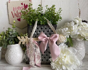 Valentine's Day Arrow heart- Cupid shabby whimsical vintage home decor felt farmhouse red xoxo love tag ornament