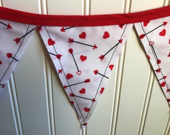 Love Valentines banner / bunting / photo prop / flag / pennant