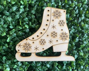 DIY Ice Skate Shelf Sitter - winter cold snow rink tiered tray vignette wood sign whimsy