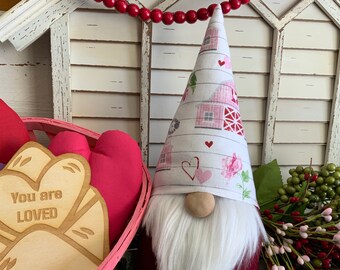 Valentine Love Farmhouse mini Gnome - Rose pink red