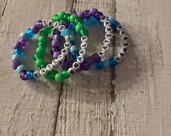 Katseye Single Stack-armband säljs som set