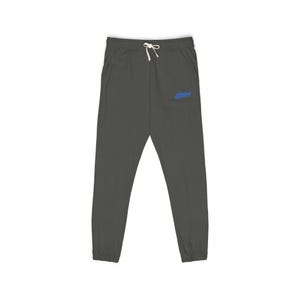 Peut inclure: Pantalon de survêtement gris foncé avec une taille à cordon et des poignets élastiques. Le pantalon présente un logo bleu sur la jambe gauche. Le design est simple et décontracté, adapté au quotidien.