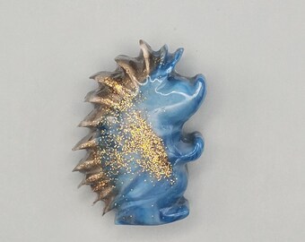 Blue & Gold Hedgehog Brooch – Abstract Resin Art Pin – Woodland Animal Jewelry – Nature Gift