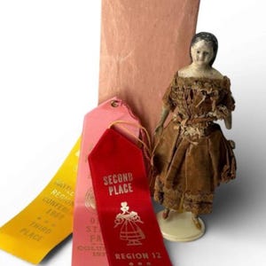 1830-talets hattdocka modell 6,5" helt original prisbelönt antik papier-maché