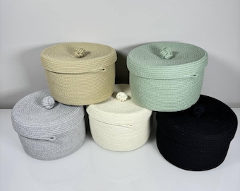 Aufbewahrungskorb mit Deckel, Organizer aus handgefertigtem Baumwollseil, gewebte Dekoration für Kinderzimmer, Wohnzimmer und Schlafzimmer, Seil-Organizer-Schale