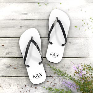 Personalized Wedding Flip Flops | Custom Initials & Date | Bride Beach Sandals | Wedding Party Favor | Monogram Bridal Flip Flops
