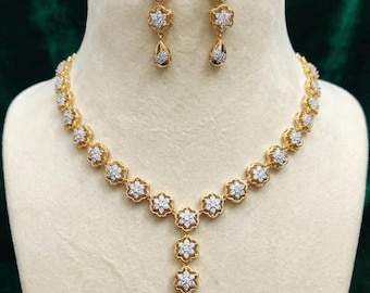 Gold Floral Crystal Necklace and Earrings Set – Teardrop Pendant