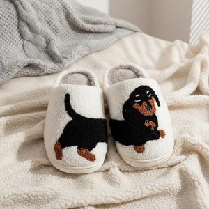 Black Dog Plush Slippers for Women – Cute Warm Indoor Shoes, Cozy Winter Gift