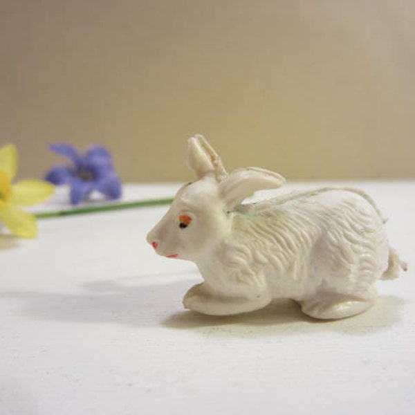Plastic Animal Brooch Rabbit - Plastic Animal Pin Bunny