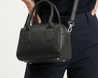 Compact Travel/Weekend Leather Boston bag · 100% vegan leather · Purse/Crossbody/Carry all · 3 colors