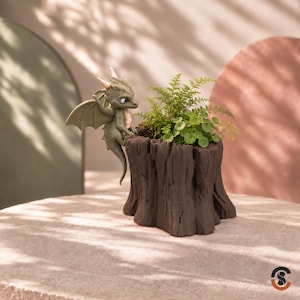 Baby Dragon Planter, 3D Printed Tree Stump Succulent Pot for Woodland and Fantasy Decor