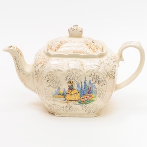 Vintage Sadler & Sons Ltd. Teapot. Collectible Crinoline Lady Teapot . 1937-1950