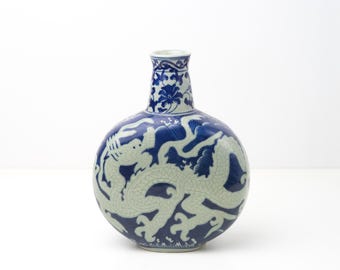 Blue White Dragon Moon Flask Vase – Oriental Porcelain Decorative Oriental Style