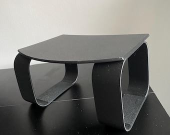 Arquivo STL para suporte de monitor – Comporta o laptop embaixo – Configuração ergonômica do espaço de trabalho – Download imediato