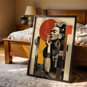 Frida Kahlo che fuma - Stampa artistica - Artista iconico - Poster per mostra - Decorazione floreale rossa - Opera d'arte messicana retrò - Decorazione moderna per galleria - Arte geometrica boho