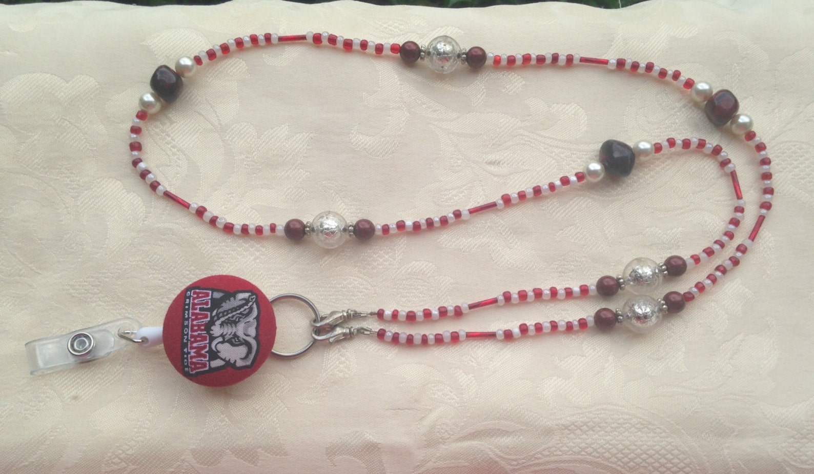 thumbnail interactive-video image 1 of Alabama Crimson Tide Badge Clip Reel - Retractable ID Holder With Alligator Clip 1 of 14