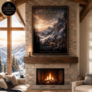 以下が含まれることがあります： The Illyrian Mountainsというタイトルの長方形のウォールアートプリント。夕暮れ時の雪山、暖かい光に照らされた小さな村、暗い松の木、そして下部にWhere Warriors Are Forgedというテキストが描かれています。
