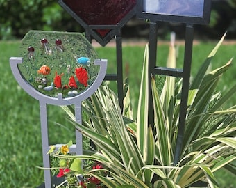 V Shape, Square, Half round Garden Stake Holders for Glass Artwork Display