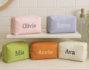 Bolsa de aseo personalizada de pana bordada con nombre personalizado, organizador de maquillaje, regalos únicos para niñas, damas de honor, baby shower, cumpleaños y vacaciones.
