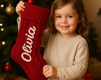 Personalisierte Strick-Weihnachtsstrumpf Benutzerdefinierte Name mit Chunky Yarn Stickerei Gemütliche Weihnachten Festliche Dekor Optionen Urlaub Mantel Geschenk für die Familie