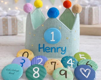 Benutzerdefinierte Name Geburtstag Krone Personalisierte PartyHut Anzahl Badge Einstellbar Raffhalter Kinder 12345678910 Jahre alte Feier Geschenk Junge Mädchen Kleinkind